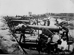Columbiad guns of the Confederate water battery at Warrington, Fla. (entrance to Pensacola Bay), February 1861